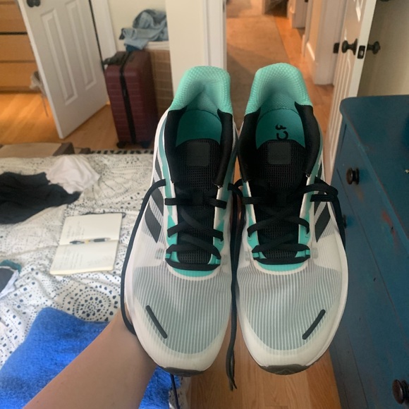 MENS Adidas Bounce sneakers size 9.5 men’s/ 11 women’s - Picture 2 of 7